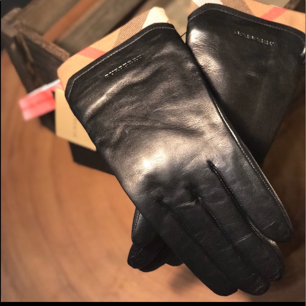 Burberry Leather Gloves NWT